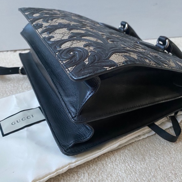**AUTHENTIC GUCCI ARABESQUE HANDBAG** - Picture 6 of 16